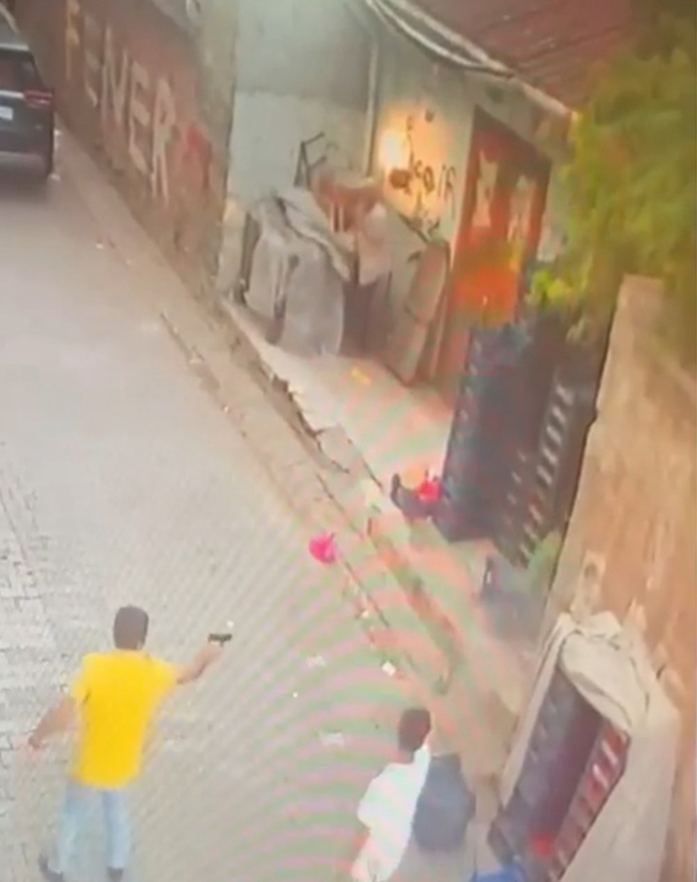 Kayınbaba ve kayınbirader damada sokakta kurşun yağdırdı