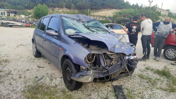 Motosikletlinin öldüğü kaza araç kamerasında