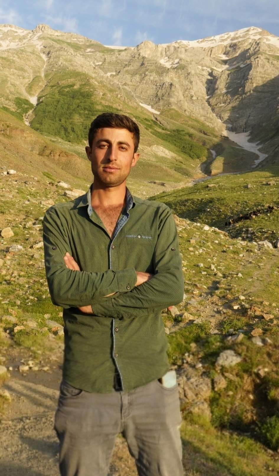 Mantar toplarken uçurumdan düşüp öldü