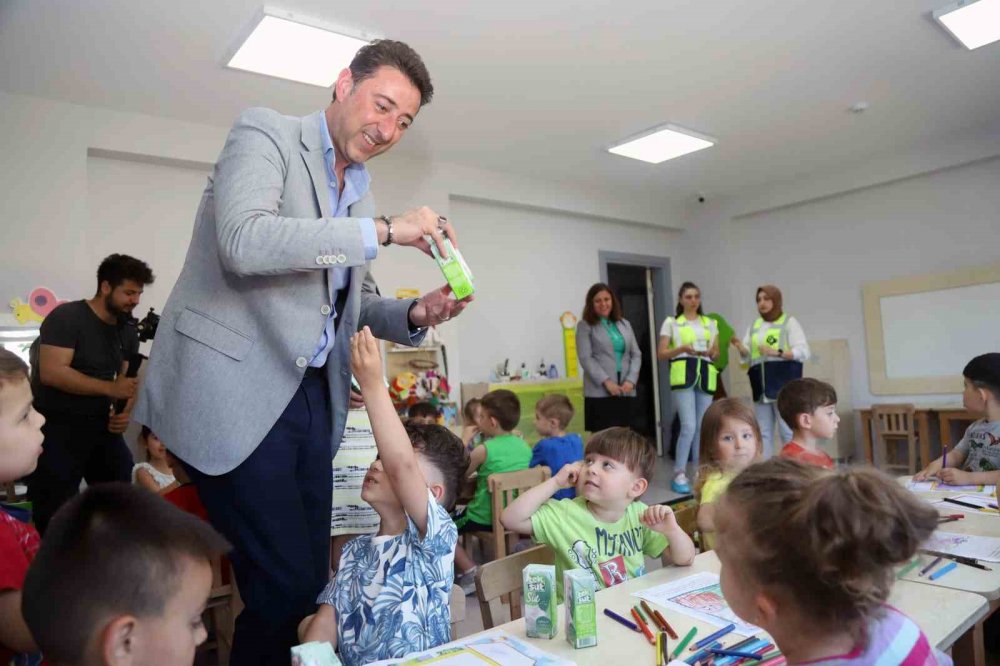 Bu Belediye 3 yıldır ücretsiz süt dağıtımı yapıyor