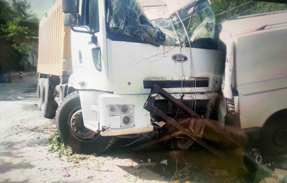 Batman’da kamyon kazasında faciadan dönüldü