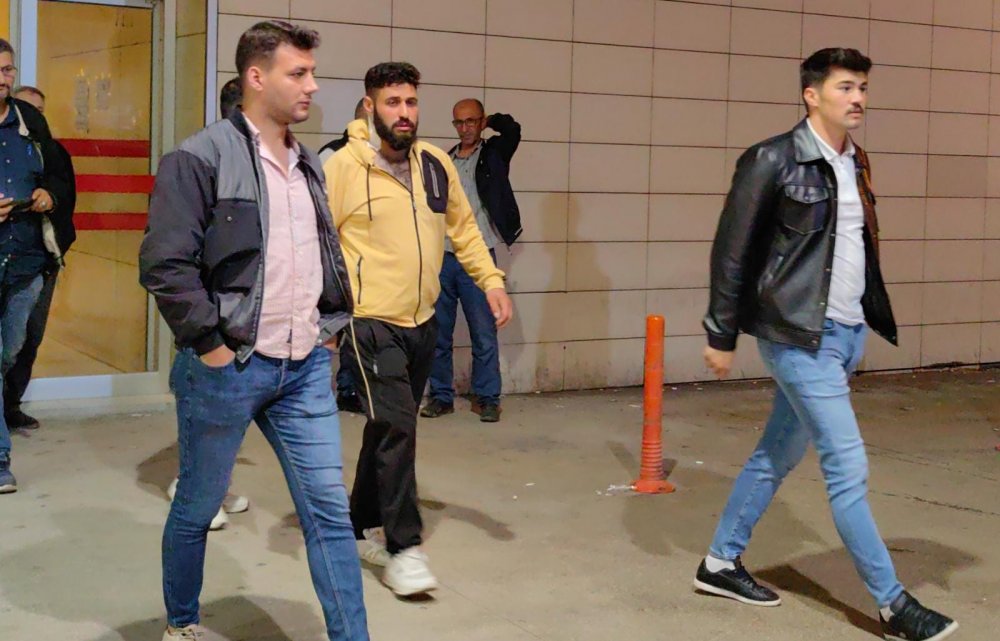 Hırsız, ev sahibini boynundan bıçaklayıp kaçtı