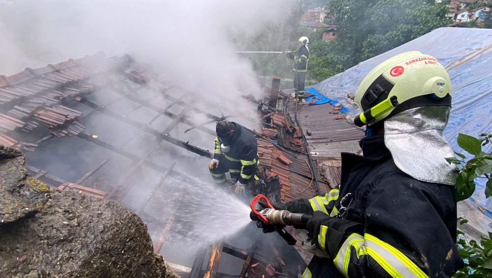Karabük'te husumetli olduğu kayınpederinin evini yaktı