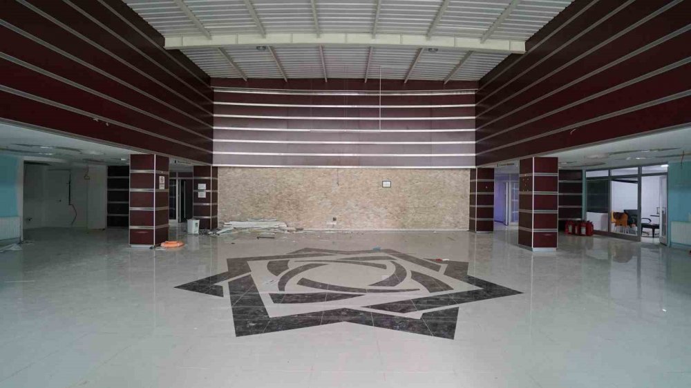 Kış gelmeden bitecek! Konya'daki o spor tesisi yenileniyor