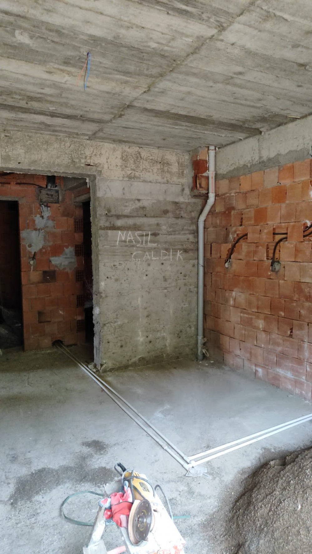 Kablo hırsızlarının bıraktığı nota şok oldular