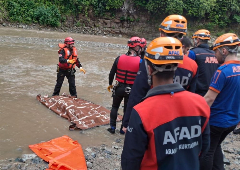 Dere kenarında cesedi bulunan kadın, akıntıya kapılmış