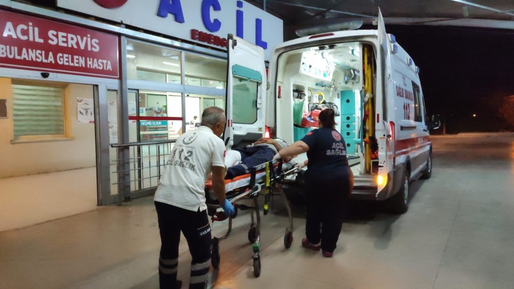 Minibüs, şarampole devrildi: 7 yaralı