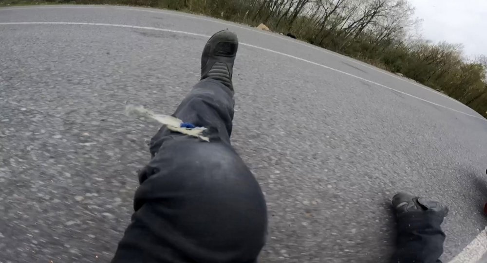 Motosikletli kazada ölümden döndü