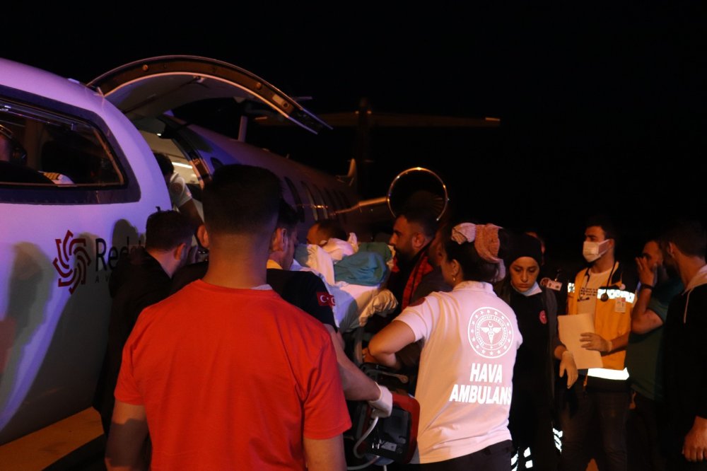 Savcı Sayan'ın yeğeni düğünde maganda kurşunuyla başından yaralandı