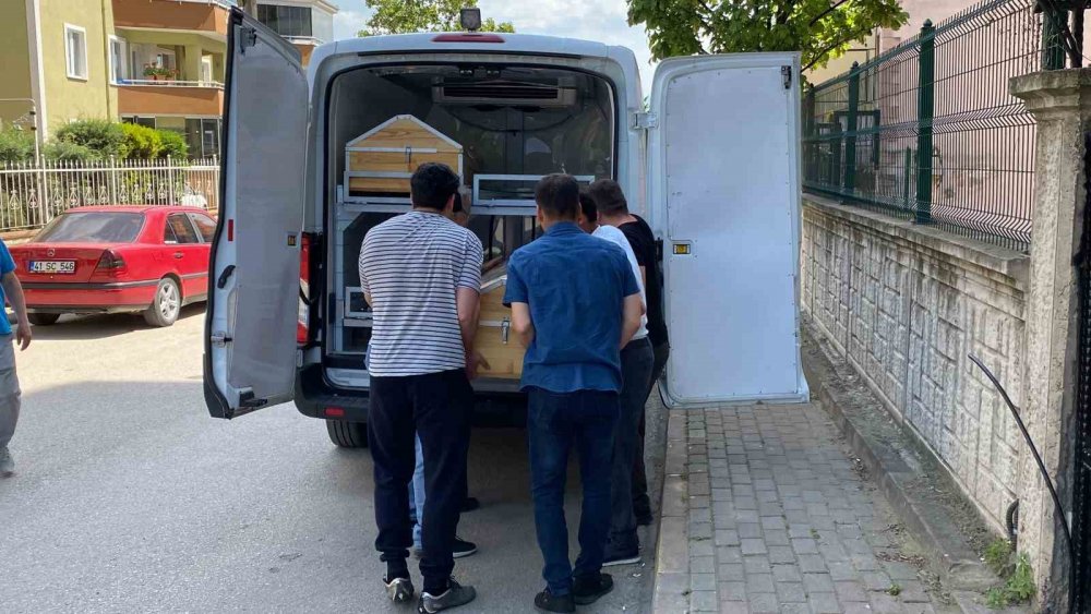 Yalnız yaşayan 64 yaşındaki adam evinde ölü bulundu