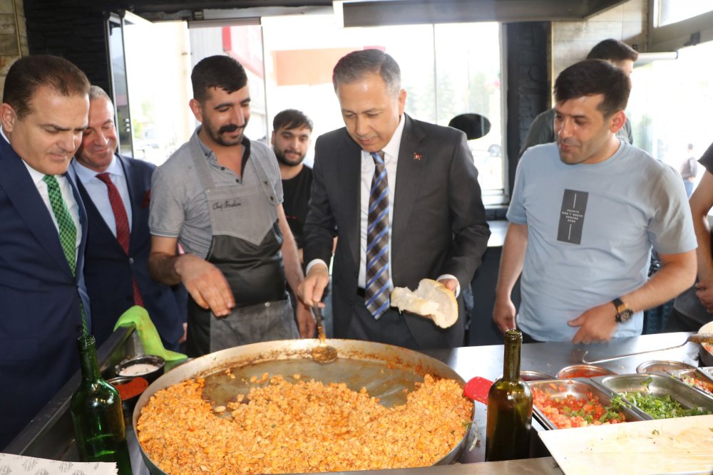 Bakan Yerlikaya, Hakkari'de