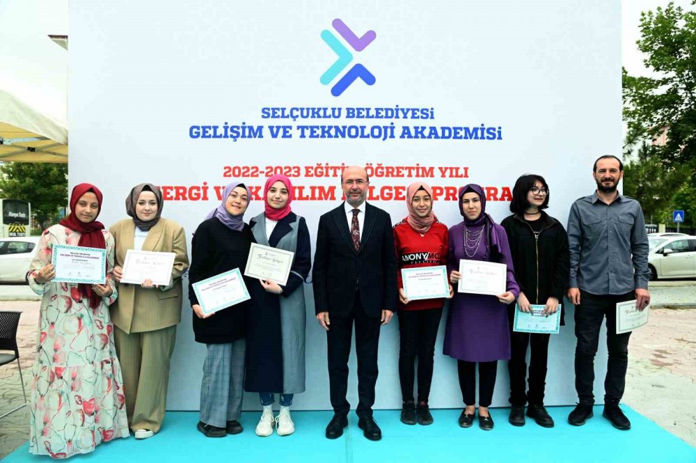 Beyhekim Gelişim ve Teknoloji Akademisi'nde yılsonu etkinliği