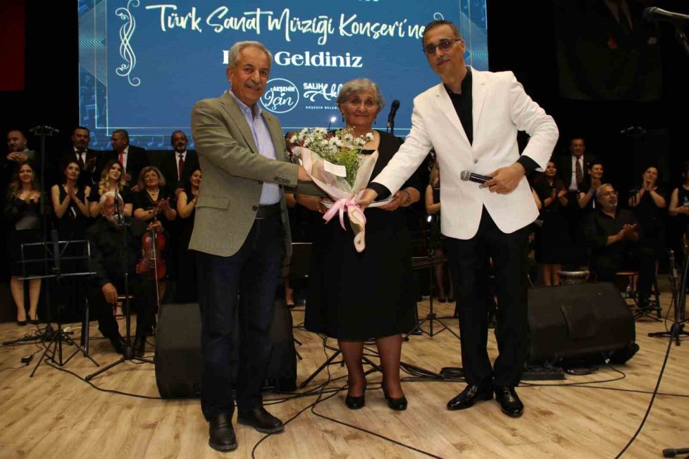 Akşehir Belediyesi TSM Korosundan konser