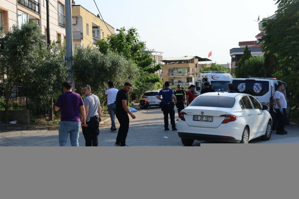 Eski eşini öldürüp intihar etti