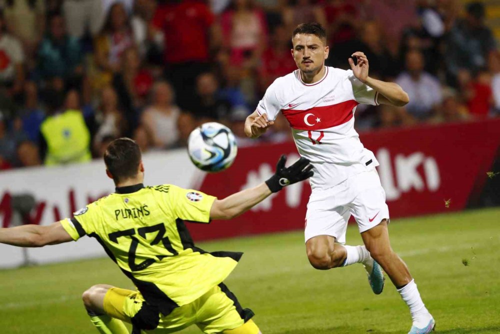 A Millilerden Letonya'da kritik galibiyet