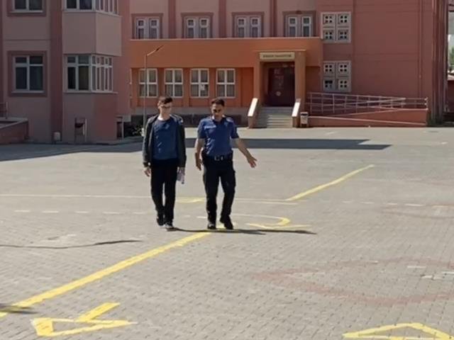 Konya'da YKS'ye geç kalan üniversite adayları sınava giremedi