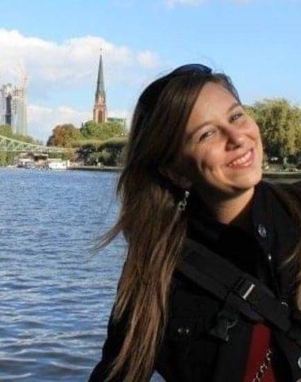 8 aylık bebeğini banyoda yıkarken kalbine yenik düştü