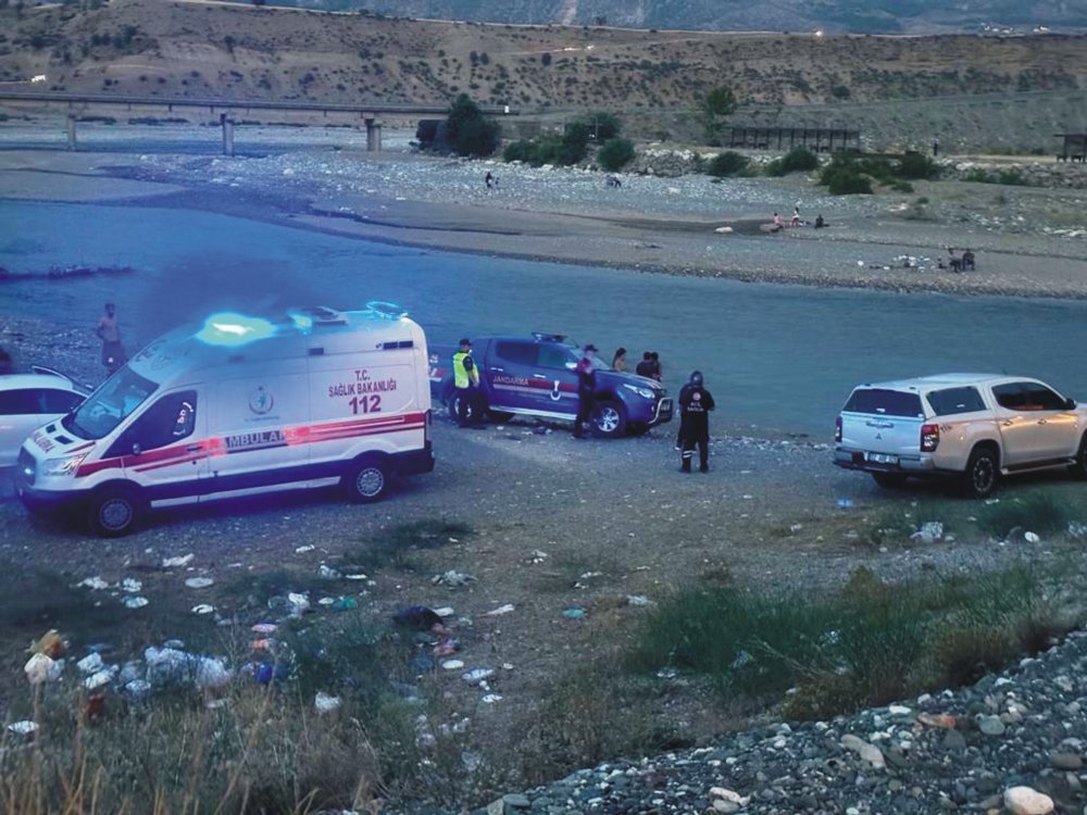 Akıntıya kapılarak boğuldu