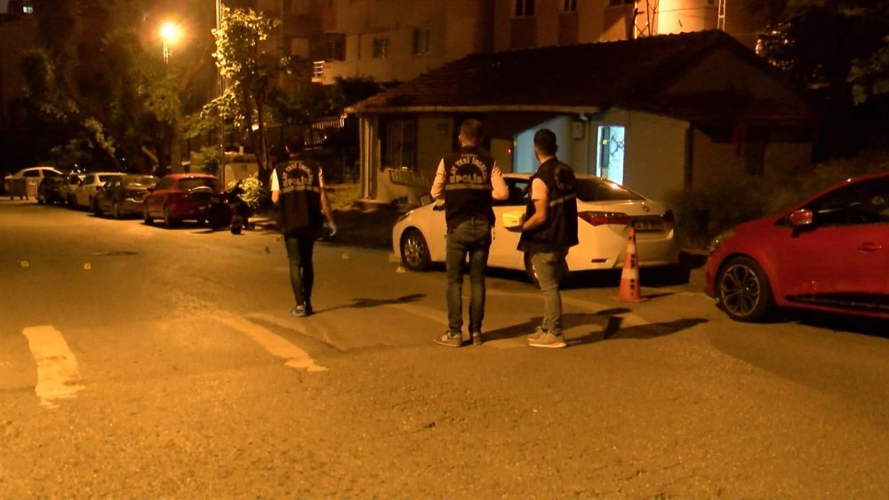 Husumetlisi olduğu kişinin evine kurşun yağdırdı