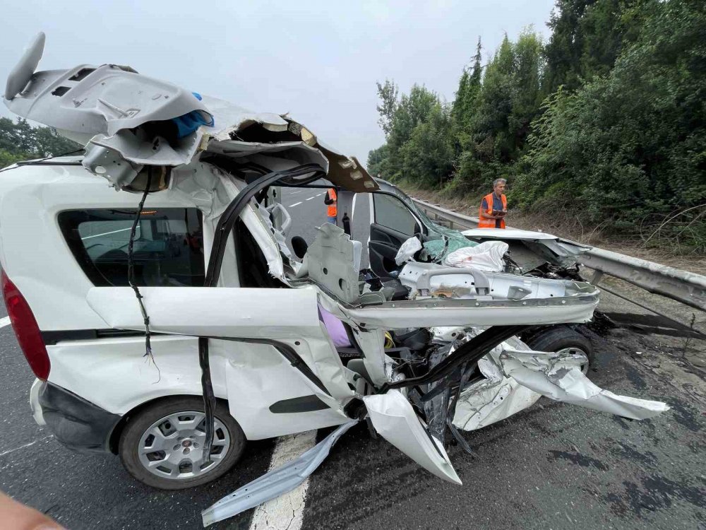 Dinlenme tesisine girmek isterken faciayı yaşadılar: 1’i ağır 3 yaralı