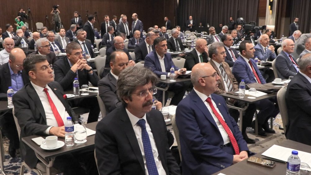 İlim Yayma Ödülleri akademik toplantısı yapıldı: Büyük ödül 150 tam altın