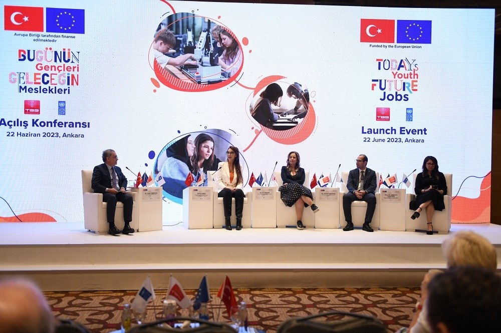 Bakan Yardımcısı Alpkan: Şu anda 200 bin engellimiz istihdamda