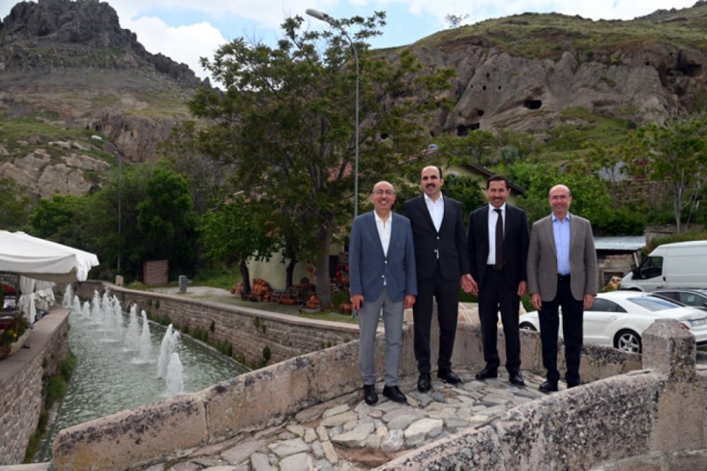 WhatsApp’tan gönderilen hakaret içerikli ses kaydına hapis cezası