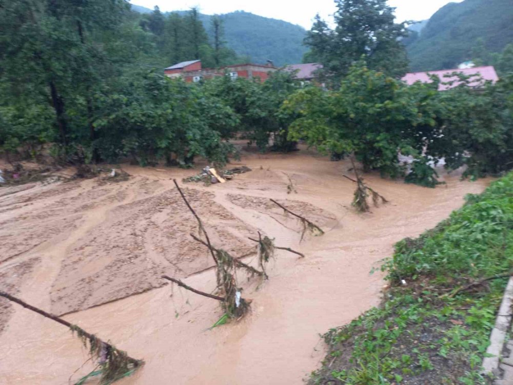 Giresun’da sel, heyelan ve su baskını