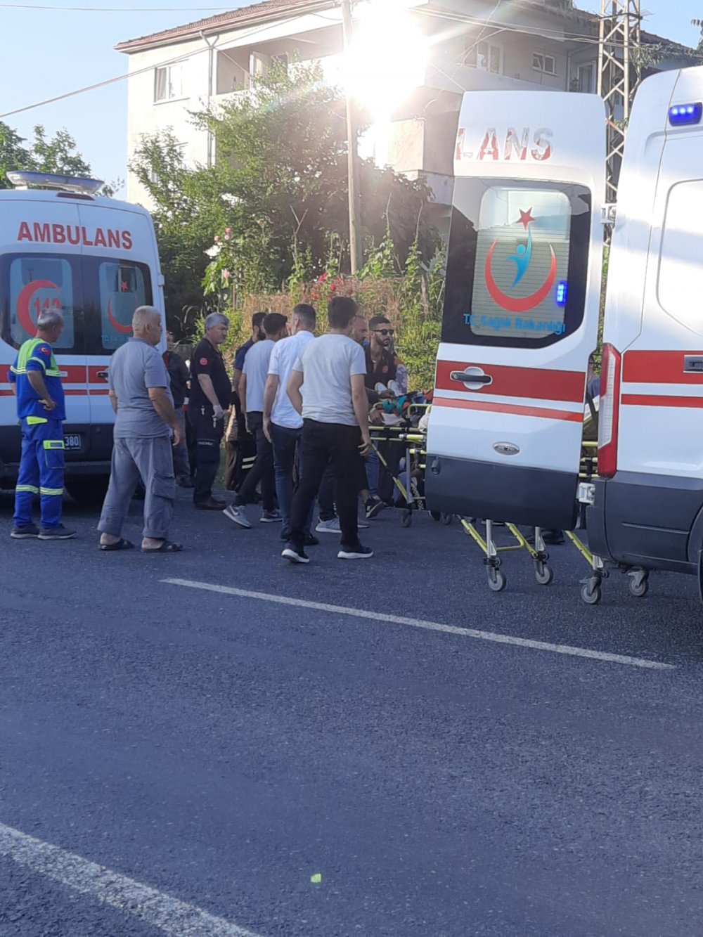 İşçilerin taşındığı minibüs ile otomobil çarpıştı: 7 yaralı