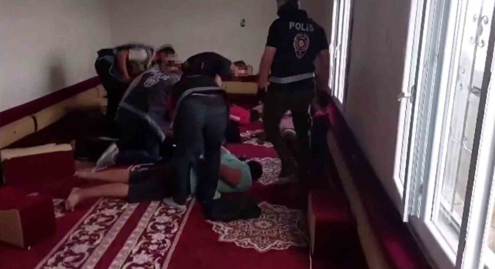 2 günde 3 bin kişiyi arayıp, 4 milyon 360 bin TL dolandırmışlar