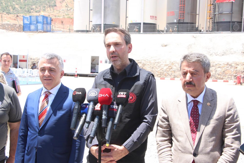 Bayraktar tarih verdi! Petrolde rekorlar yılı olacak