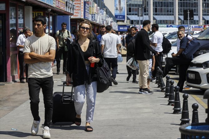 Otogarda bayram yoğunluğu