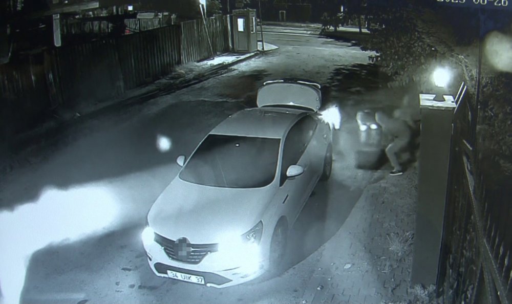 Silahlı maskeli soygun! 20 milyon lirayla kayıplara karıştılar