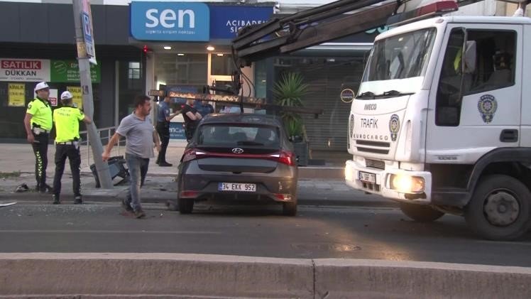 Kontrolden çıkan araç yan yattı: 1 yaralı