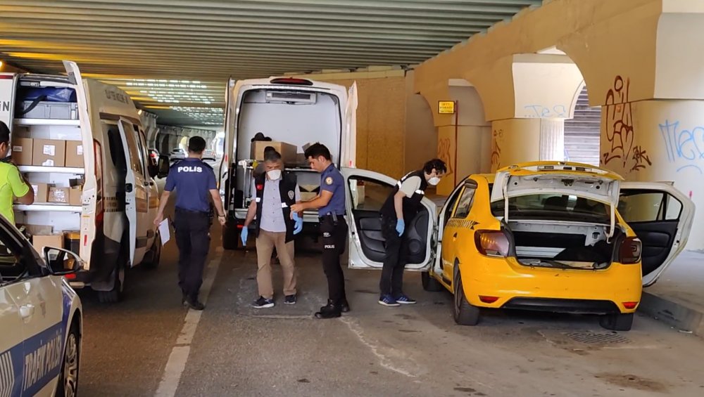 62 yaşındaki şoför takside ölü bulundu