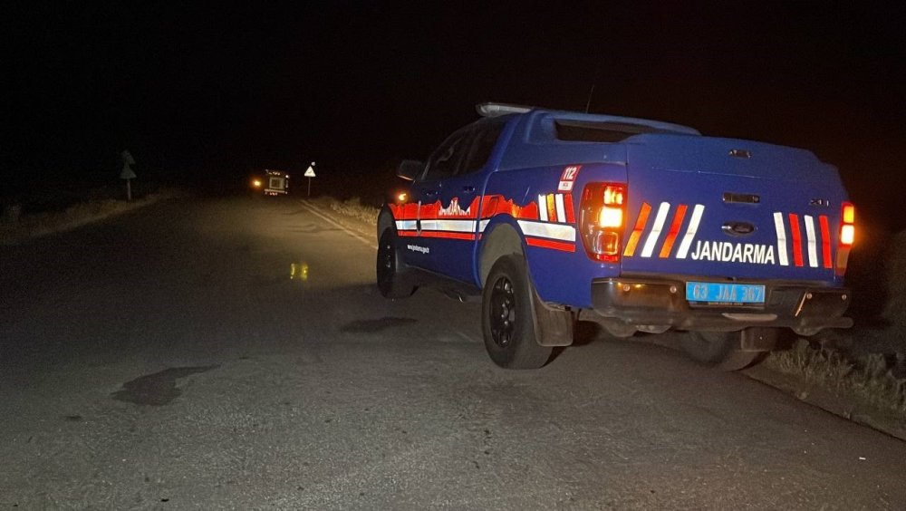 Yangına müdahaleye giden itfaiye erleri kaza yaptı: 3 yaralı