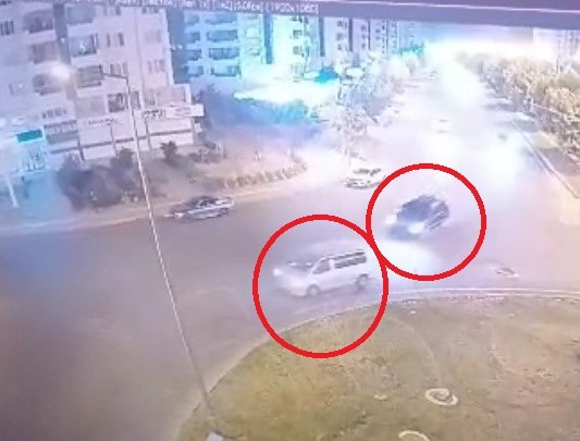 1 kişinin öldüğü 7 kişinin yaralandığı kaza güvenlik kamerasına yansıdı