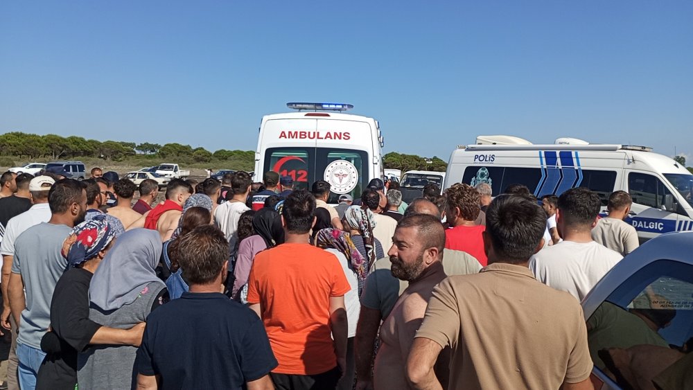 Denize girip akıntıya kapılan 6 kişiden 2'si öldü