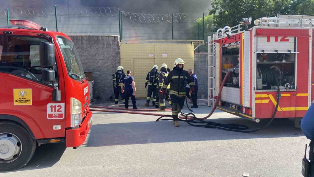 Konya’da elektrikli bisiklet ve motosikletlerin bulunduğu depoda yangın