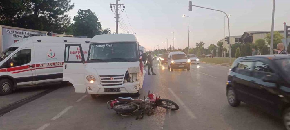 Zincirleme trafik kazası: 9 yaralı