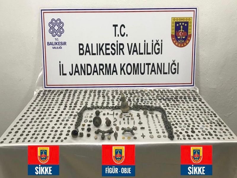 2 bin 139 sikke ve 52 tarihi obje ele geçirildi