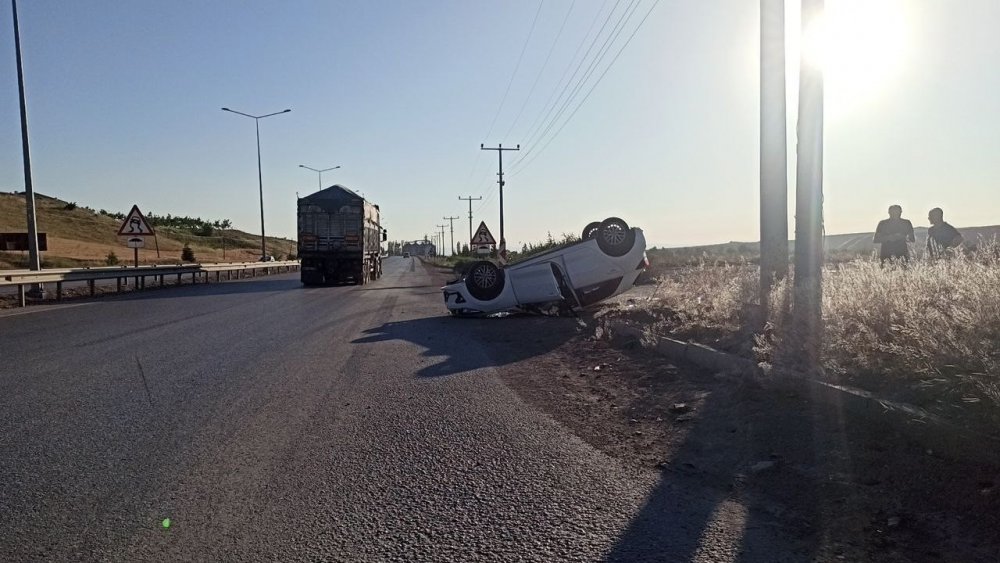 Otomobil takla attı: 3 yaralı