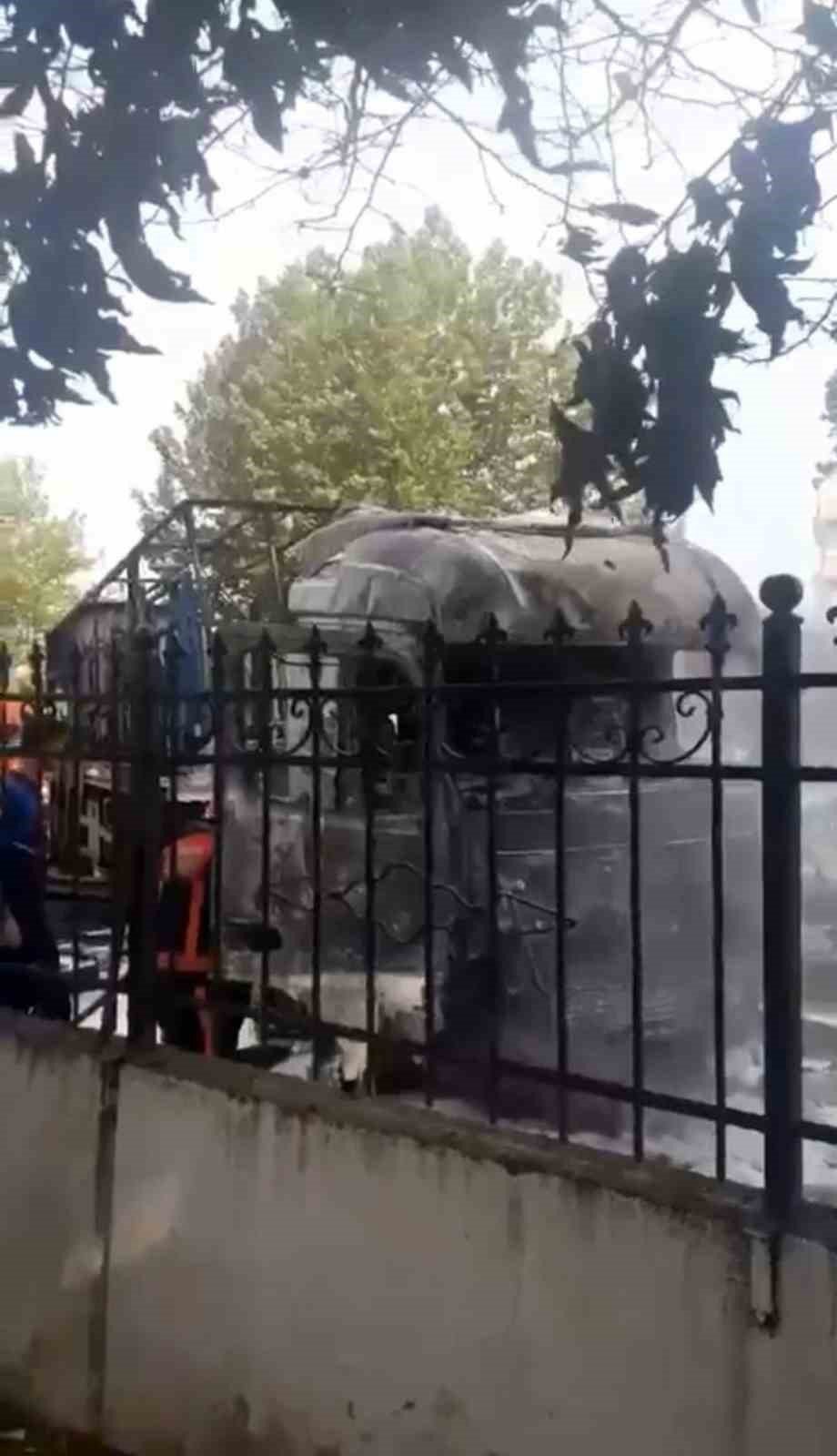 Tır bomba gibi patladı, faciadan dönüldü