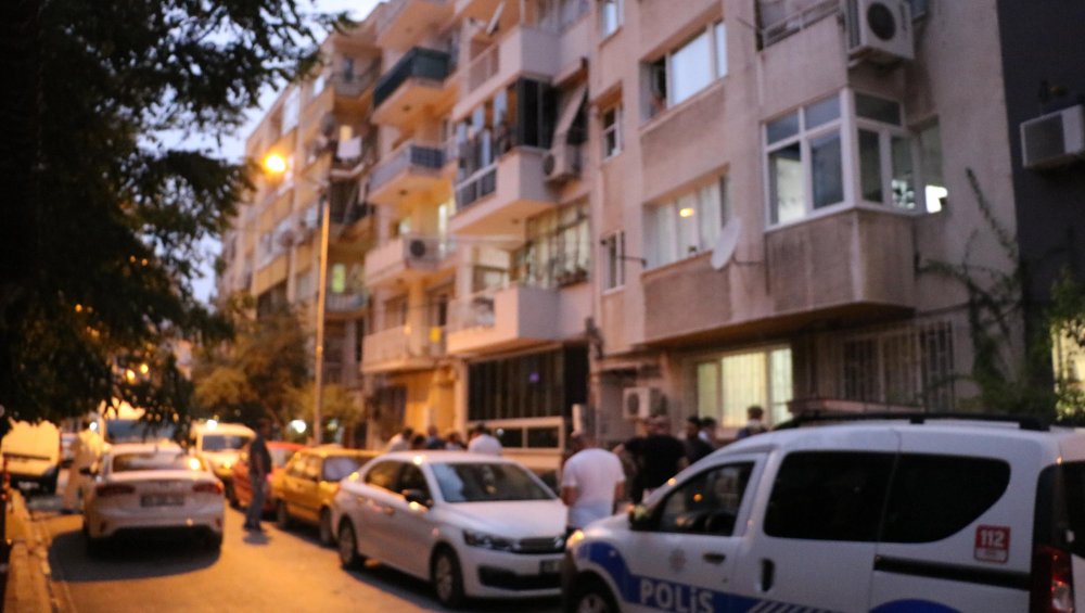 88 yaşındaki anne ile 52 yaşındaki oğlu evlerinde ölü bulundu