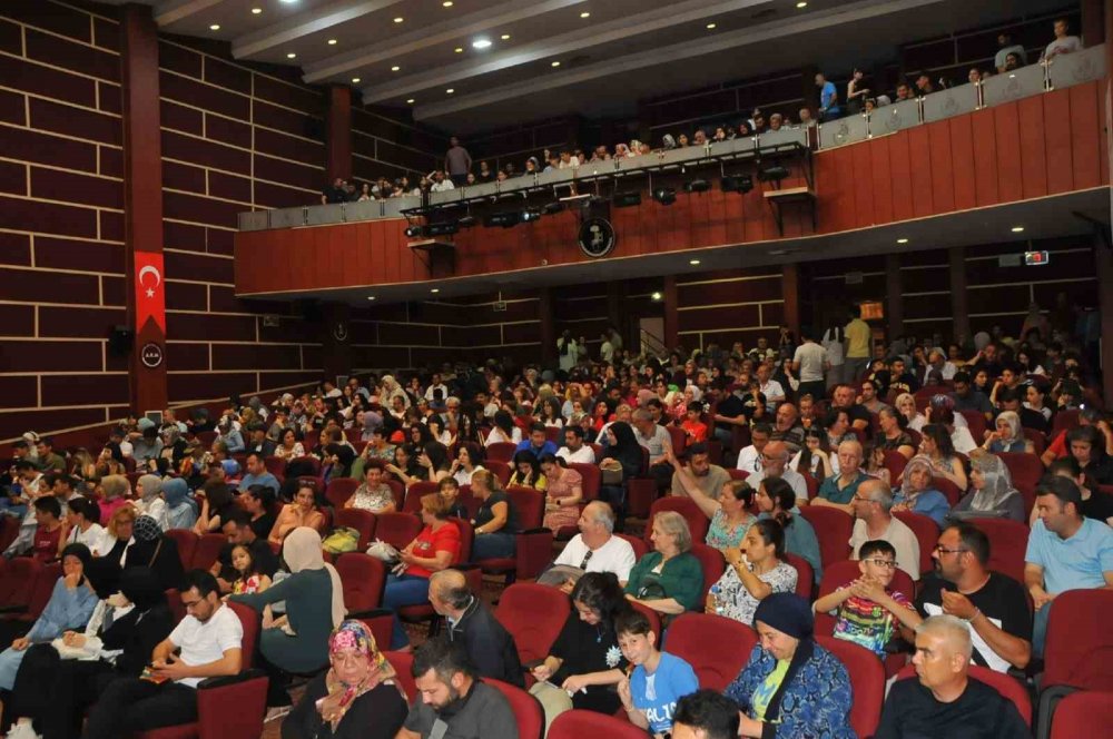 Paraya Hayır oyunu Konyalılarla buluştu