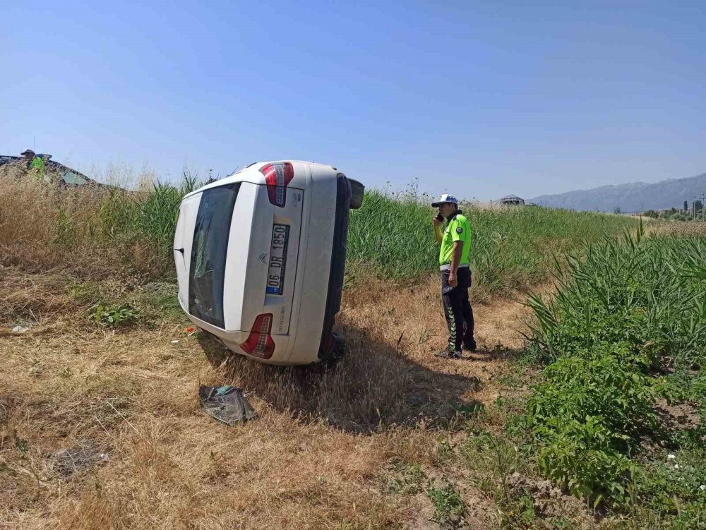 Konya'da otomobil devrildi! Aynı aileden 4 yaralı var
