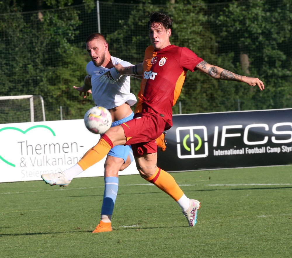 Galatasaray hazırlık maçında Csakvari'yi 4-2 mağlup etti