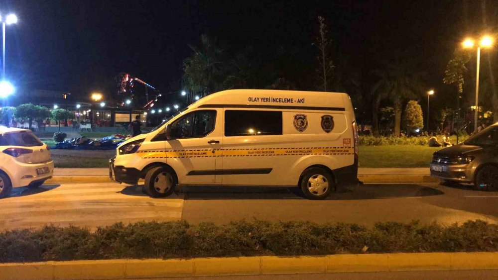 4 yaşındaki kız çocuğu,  7 metrelik şişme oyun parkından düşerek yaralandı