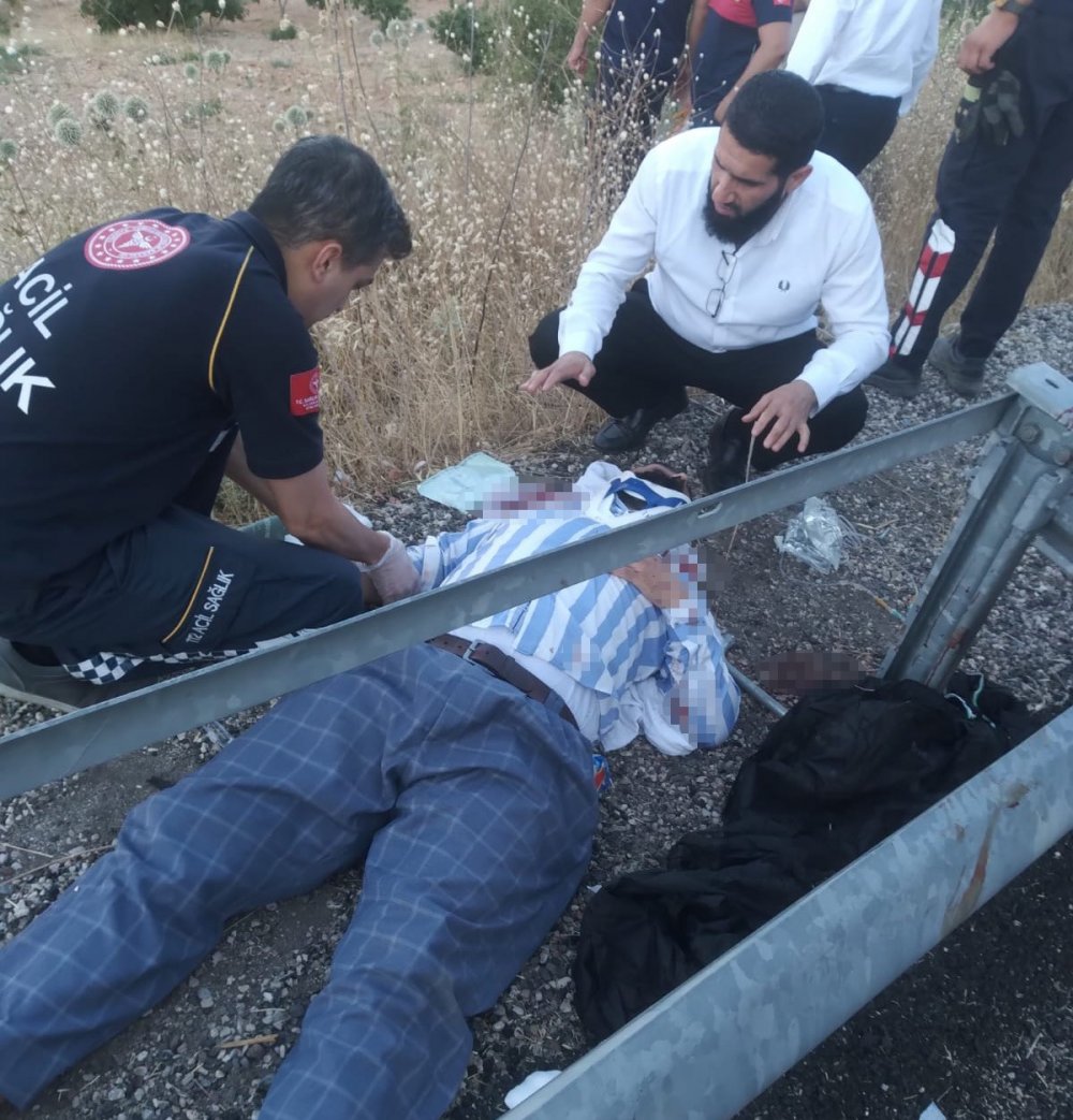 Kontrolden çıkan minibüs takla attı: 7 yaralı