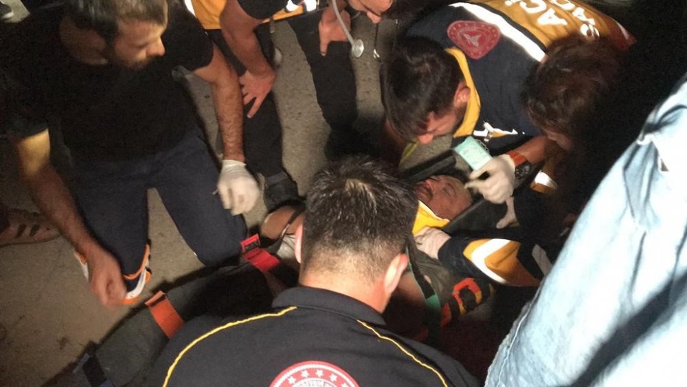 Özel harekât polisi otomobiliyle birlikte 250 metrelik uçuruma yuvarlandı